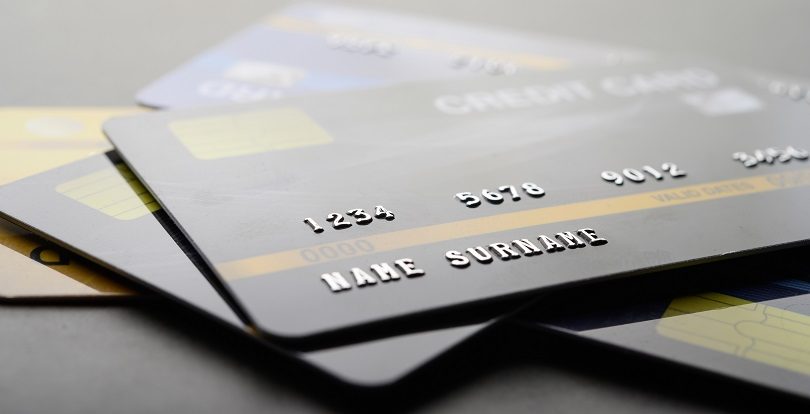 Безналичный расчет внедрят при продаже нового жилья и машин – поручение президента