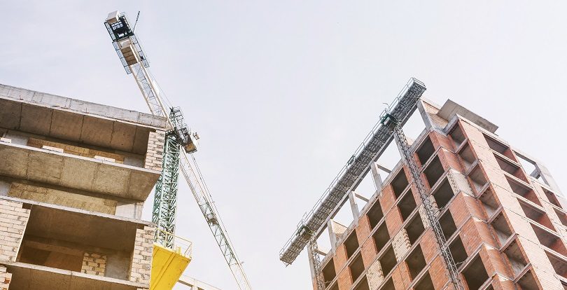 О темпах строительства доступного жилья доложили Токаеву