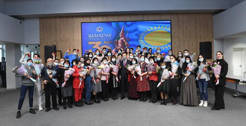 211 очередников получили ключи от квартир в Алматы в канун Дня Независимости