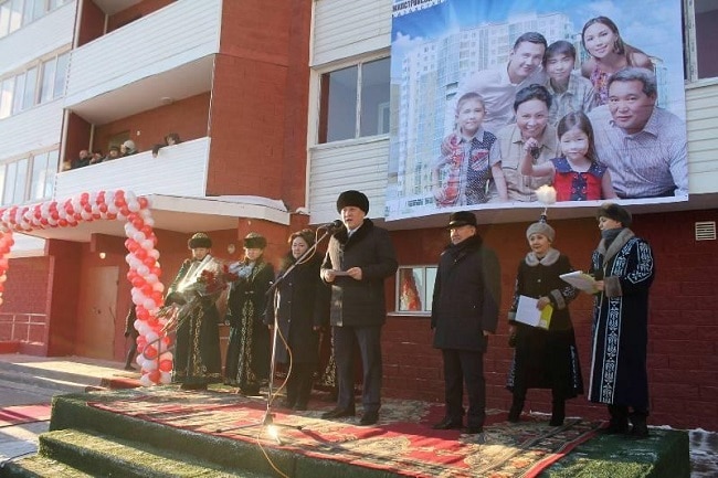 180 семей получили жилье в Караганде