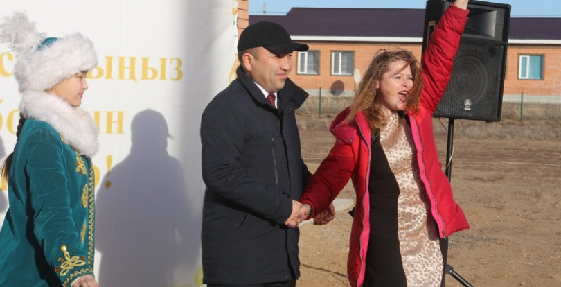 Новые дома получили очередники Нуринского района