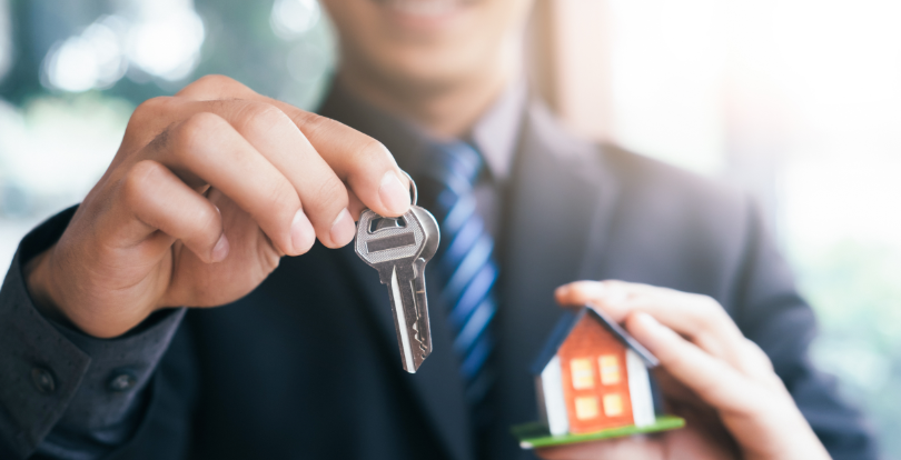 Қарағанды ​​облысында иесіз қалған үйлер қалпына келтіріліп, кезекте тұрған 60 адамға таратылады