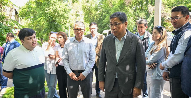 Недобросовестных подрядчиков в город не запустим — Ерболат Досаев