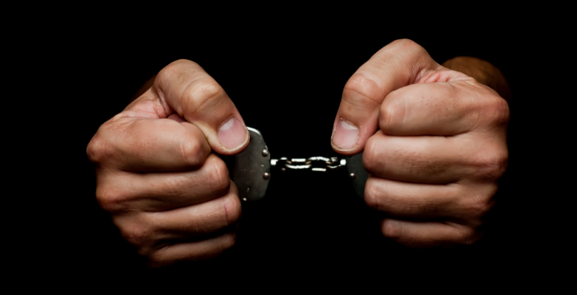 ВАлматылық шенеунік мемлекеттік пәтерді туыстарына сатқаны үшін 4 жылға сотталды