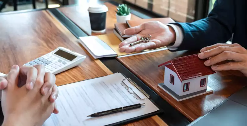 Жители Мангистауской области требуют разрешить приватизацию арендного жилья