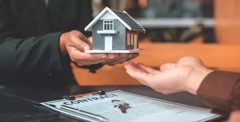 Новые квартиры для пожарных в Астане: 15 сотрудников получили жильё