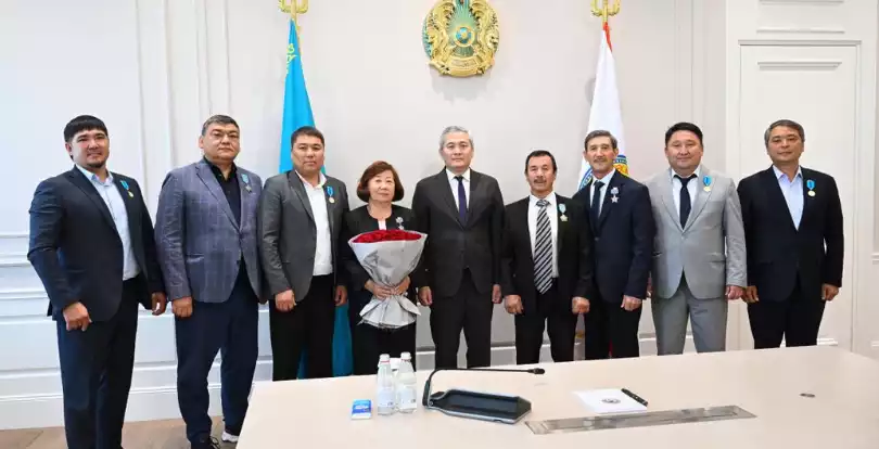 Строители Алматы получили государственные награды ко Дню строителя