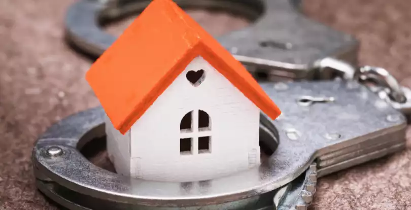 Мошенничество с недвижимостью: как обезопасить себя при аренде и покупке жилья