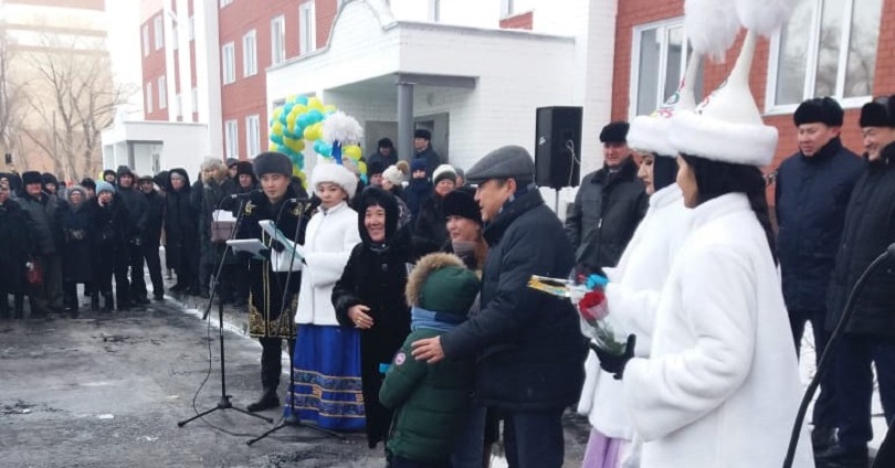 Павлодарда 215 ХҚКО салымшысы пәтер кілтін алды