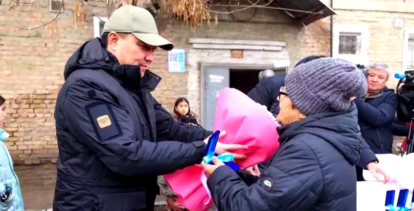 В Шымкенте 20 семей получили новые квартиры ко дню независимости