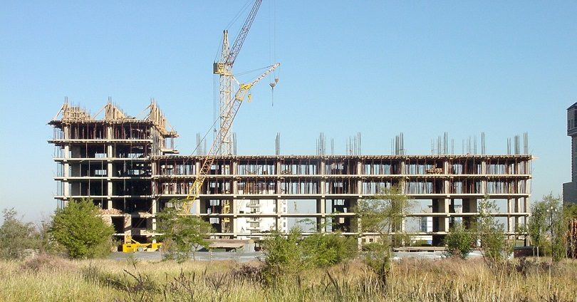 Астанада үлескерлердің ақшасын жымқырған ағайынды бизнесмендер сотталды